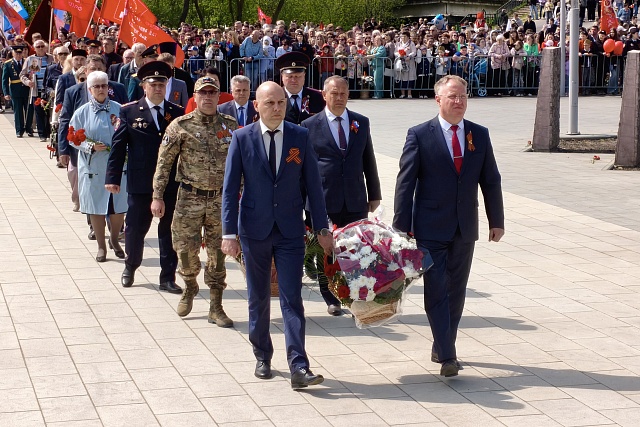 Максим Изосимов поздравил жителей Каменского района с Праздником Великой Победы