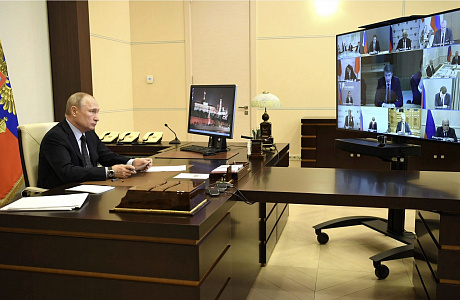 Владимир Путин дал поручения по поддержке IT-отрасли